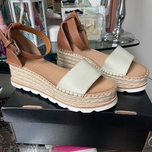 DolceVita Larita Jute Flatform Sandals